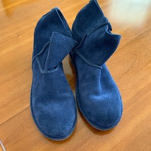 UGG boots size 8. Blue.